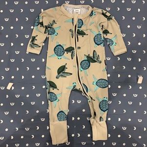 Bonds Wondersuit Pajamas with 2 way zipper; 3-6m